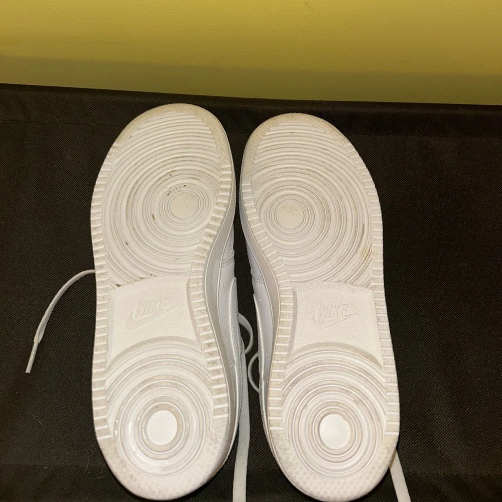 Nike White Lace-Up Sneakers - Picture 6 of 7